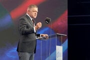 Premiér Robert Fico počas prejavu na oslavách 81. výročia Slovenského národného povstania. 