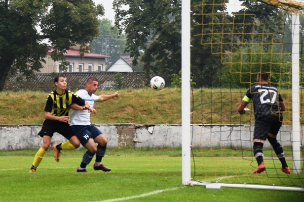 Záber zo stretnutia Želiezovce - Komjatice 4:0. 