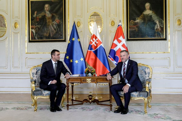 Predseda Slovenskej akadémie vied Martin Venhart na stretnutí s prezidentom Petrom Pellegrinim.