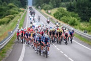 Pelotón v 5. etape OS2024