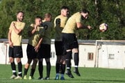 Futbalistom Stráže zatiaľ nevychádza nová sezóna podľa predstáv.