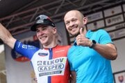Lukáš Kubiš v drese pre najlepšieho domáceho jazdca pretekov Okolo Slovenska 2024.