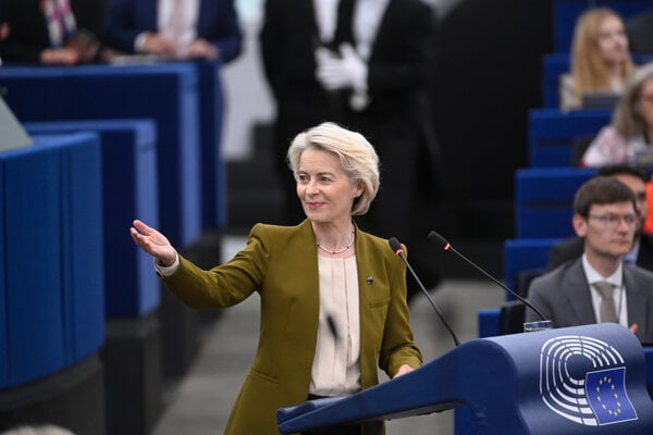 Ursula von der Leyen v europarlamente. 