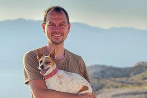 Matej zachraňuje psy: Zlomilo ma, keď som hľadal domov psom, ktorých majiteľka zomierala