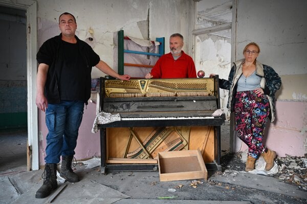 Nikola, Ivo, Petra. Protagonisti filmu Veľký vlastenecký výlet si šli overiť vojnu do Ruska.