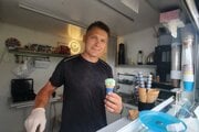 Futbalový nadšenec Libor Barborík prišiel s nápadom netradičnej futbalovej zmrzliny.