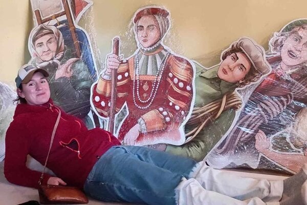 Katarína Cermanová a inšpiratívne postavy jej kariet.