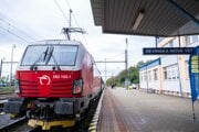 Staviteľ sa omeškal o 10 mesiacov.