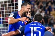 Dávid Hancko oslavuje spolu s Davidom Strelcom gól proti Nemecku.