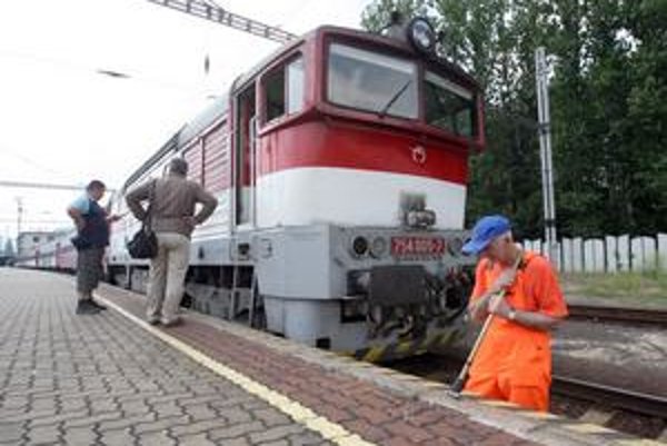 Odkedy vláda schválila prepúšťanie na železniciach, pripravuje celonárodný projekt na ochranu prepúšťaných.