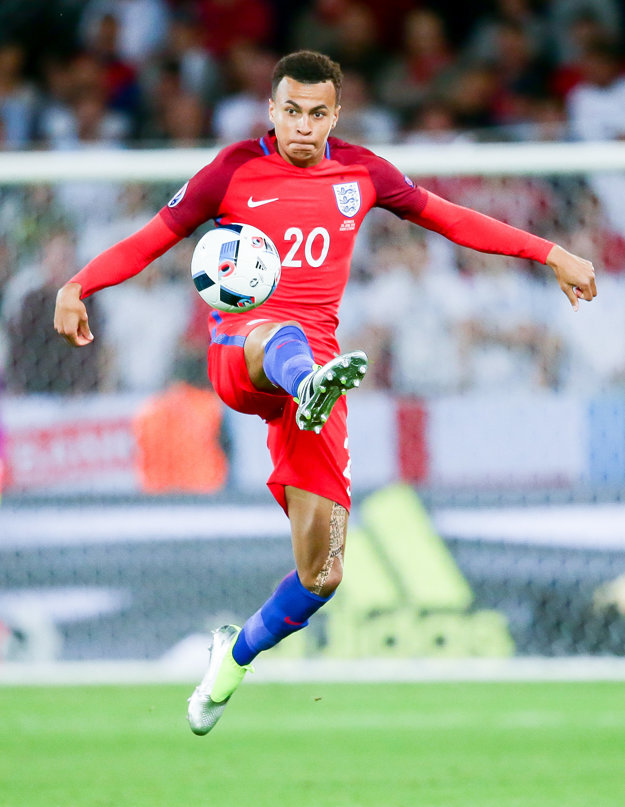 Anglický reprezentačný stredopoliar Dele Alli.