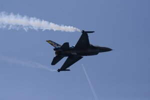 Lietadlo patrilo 54. bojovej skupine sústredenej na leteckej základni Luke Air Force Base v arizonskom meste Glendale.