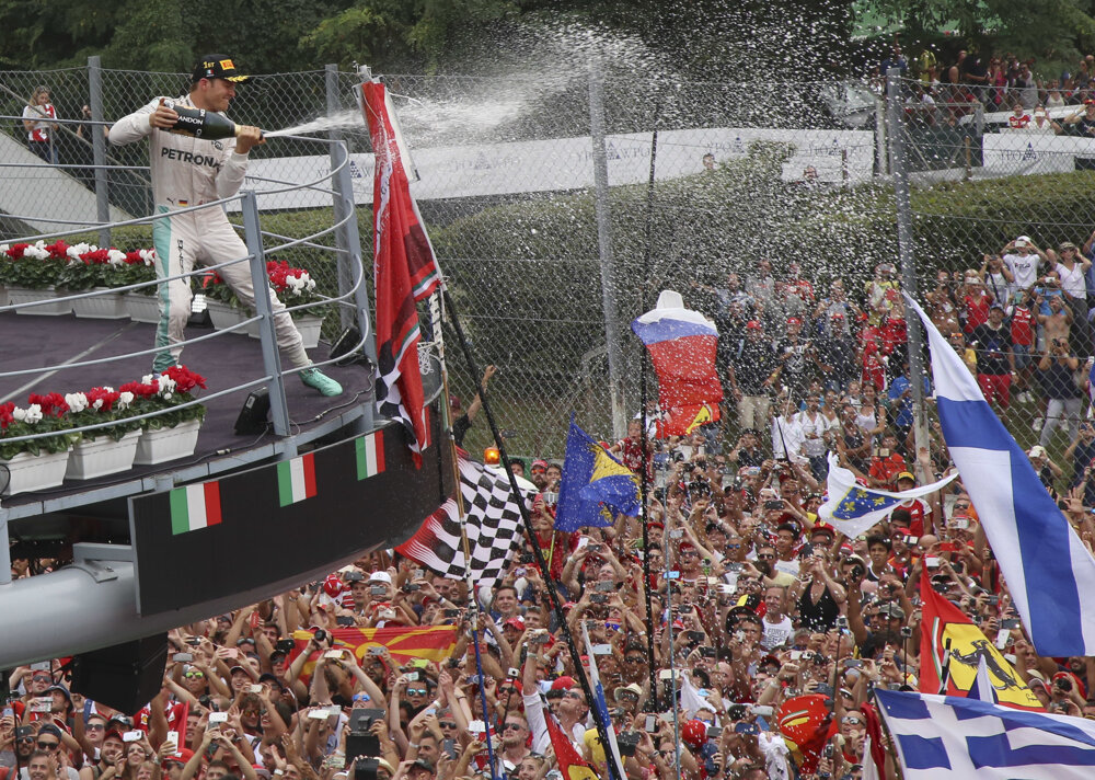 Veľkú cenu Talianska vyhral Nico Rosberg.