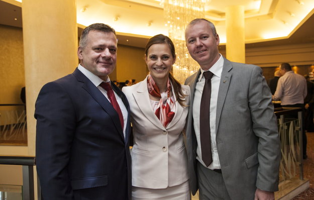 Na snímke zľava slovenskí športovci Milan Jagnešák, Danka Barteková a Jozef Gönci.