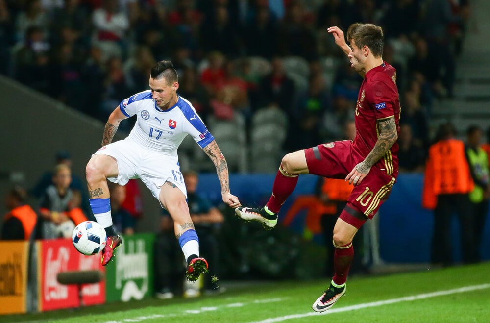 15. jún 2016. Marek Hamšík počas zápasu s Ruskom na ME vo futbale v Lille.