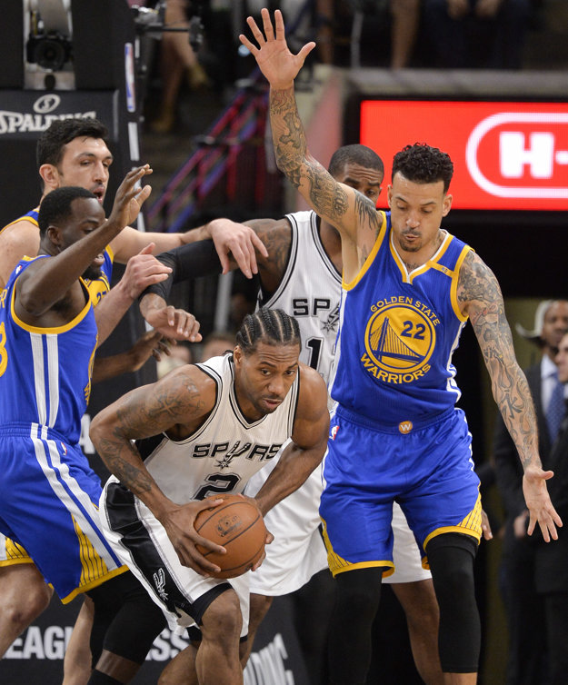 Golden State v šlágri noci zdolalo San Antonio.