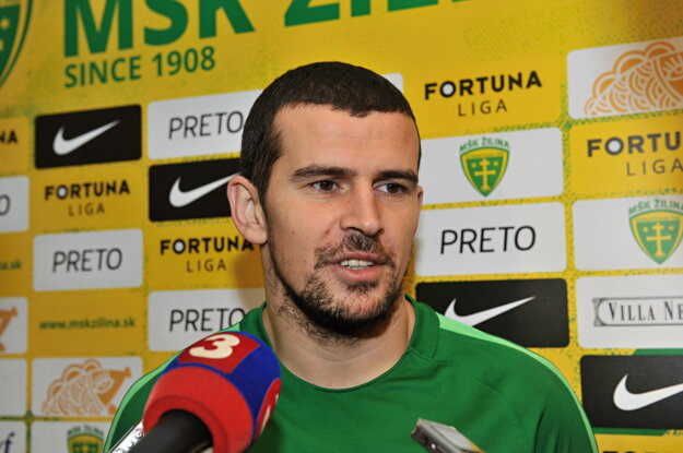 Viktor Pečovský pauzoval pre zlomeninu nohy.