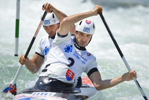 Na snímke slovenskí reprezentanti Ladislav (vpredu) a Peter Škantárovci.