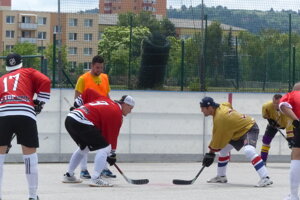 Skalická hokejbalová liga, semifinále Indiáni - Legendy