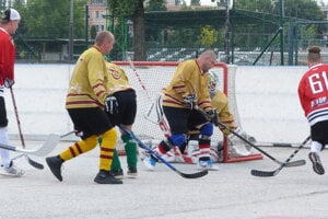 Skalická hokejbalová liga, semifinále Indiáni - Legendy