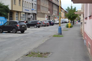 Aleja v centre Prešova mizne. Nové stromy zatiaľ vysadiť nemôžu