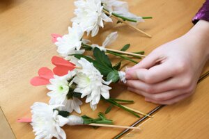 Do ponuky sa dostali napríklad špeciálne pohľadnice, tzv. "valentínky", na ktoré zaľúbenci napísali vyznania.