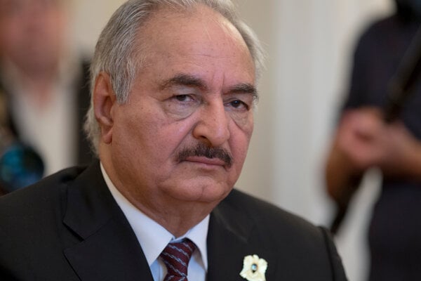 Líder Líbyjskej národnej armády (LNA) Chalífa Haftar.