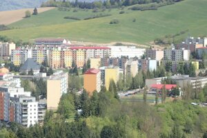 Nová ulice vzniká nad školou na Brezovci nad školou.