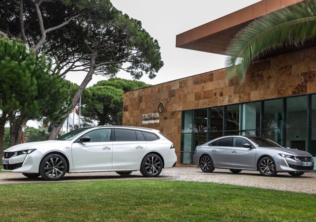 Peugeot 508 a Peugeot 508 SW