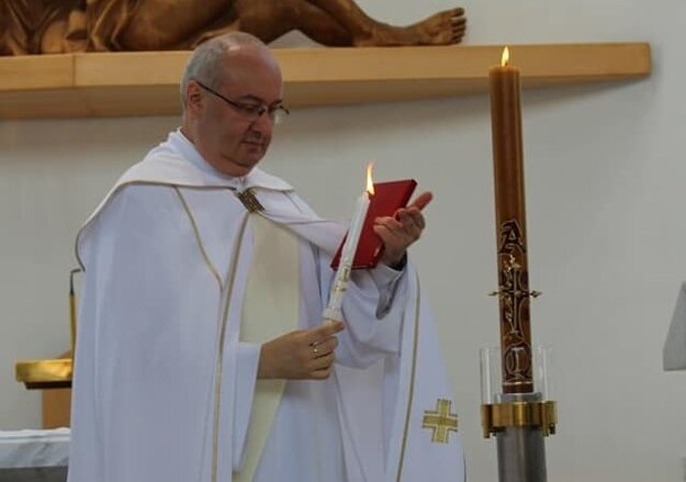 Lekár pripomína duchovný rozmer Vianoc.