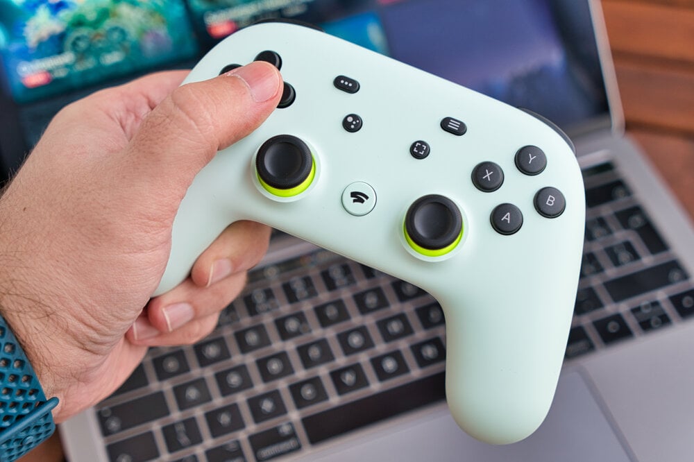 Gamepad od Google je ergonomicky vynikajúci.