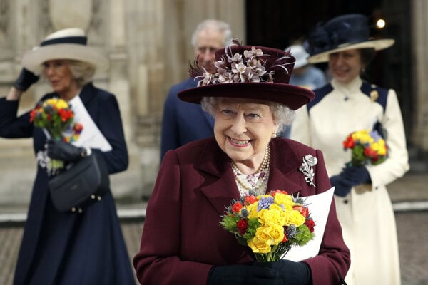 Britská kráľovná oslavuje 95. narodeniny, Johnson jej vyjadril obdiv
