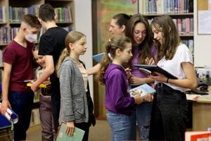 Odovzdávanie knižných darov ukrajinským deťom v Košiciach.