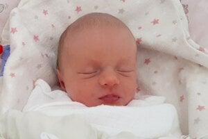 Anetka Rosová (2310 g, 47 cm) sa narodila 24.5.2024 Zuzane a Matejovi z Jablonového.