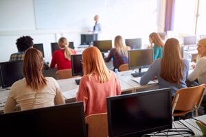 Štúdium biotechnológie či technickej fyziky pomôžu zvládnuť aj tzv. konverzné programy, ktoré sú o rok dlhšie ako bežné štúdium.