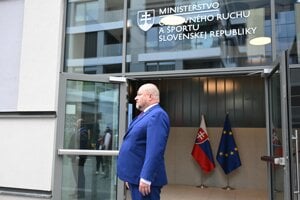 Huliak sa pochválil, že na ministerstve za jeden a pol týždňa vymenil 43 ľudí