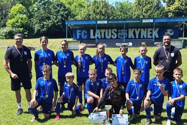 Víťazný tím TJ Slovan Čeľadice U11. 