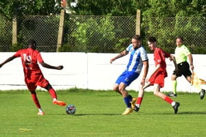 Róbert Palkovič (N. Hrnčiarovce) sa zaskvel štyrmi gólmi. 