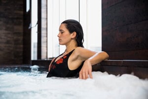V hotelovej vírivke potvrdili nebezpečnú baktériu. Testovali ju po smrti seniorky