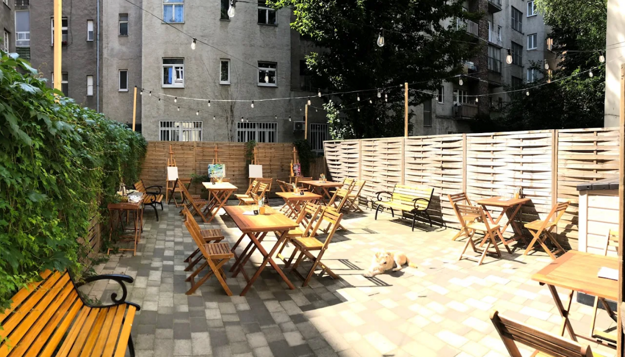 Schovaná terasa Artélieru sa nachádza na Grosslingovej. (zdroj: Google/Arteliér)