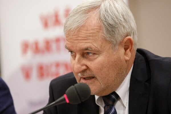 Július Kostolný, podpredseda Slovenskej obchodnej a priemyselnej komory. 