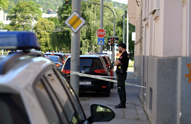 Polícia na mieste činu. (zdroj: V. A.)