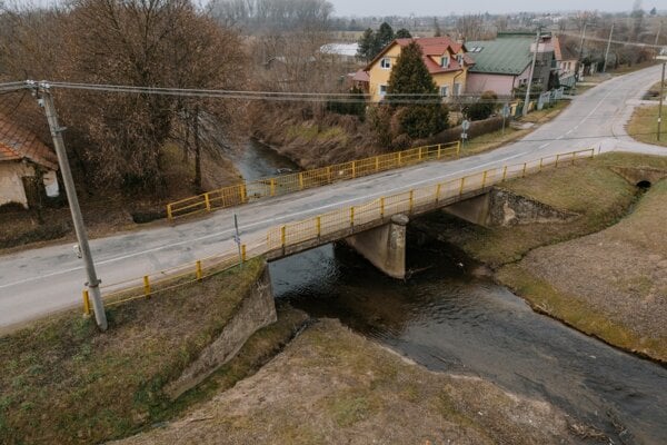 Most zbúrajú a postavia nový. 