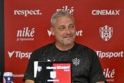 Tréner Trnavy Michal Ščasný počas tlačovej konferencie pred 3. predkolom Európskej konferenčnej ligy medzi CS Universitatea Craiova a FC Spartak Trnava.