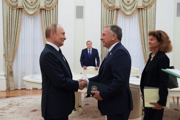 Ruský prezident Putin počas stretnutia s vyslancom prezidenta Trumpa Witkoffom.
