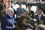 Bieloruský prezident Alexander Lukašenko počas osláv dňa nezávislosti v Minsku.