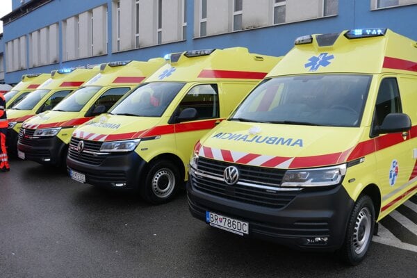 Bude mať zrušený záchrankový tender súdnu dohru? Záchranka Emergency Medical Solutions to nevylučuje. 