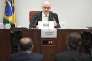 Sudcu Najvyššieho súdu Brazílie Alexandro de Moraes, ktorý rozhoduje v prípade exprezidenta Bolsonara.