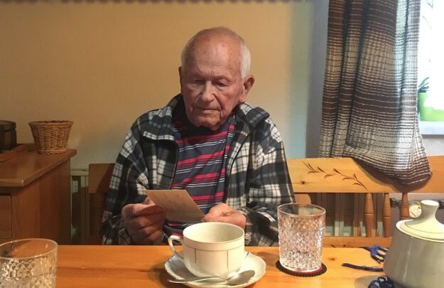 Juraj Šuna zo Starej Lesnej spomína na tatranské horské vodcovstvo. (zdroj: Viera Legerská)