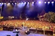 Na koncert skupiny Edda Művék prišli tisíce ľudí.